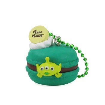 3-5cm 8db/Sok Toy Story Adatok Idegenek Kis Zöld emberkék Három Szem Fagyit Macarons Fánk Kulcstartó Medálok Modell Baba Játékok